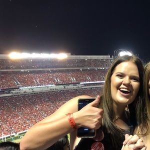 Meet your Posher, Marisa